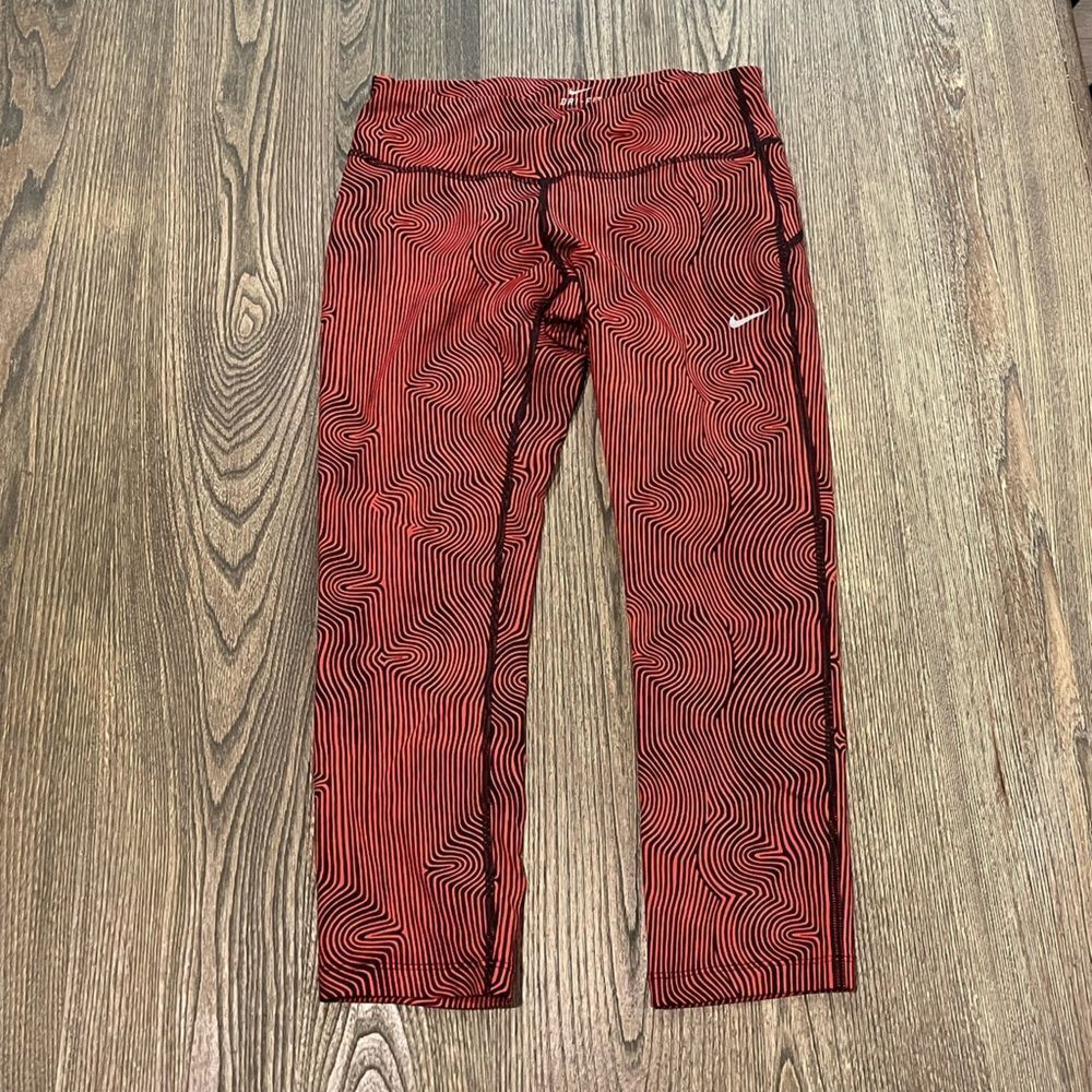 Nike Dri-Fit Zen Epic Running Cropped Leggings Mid-Rise Striped Red Black Size M